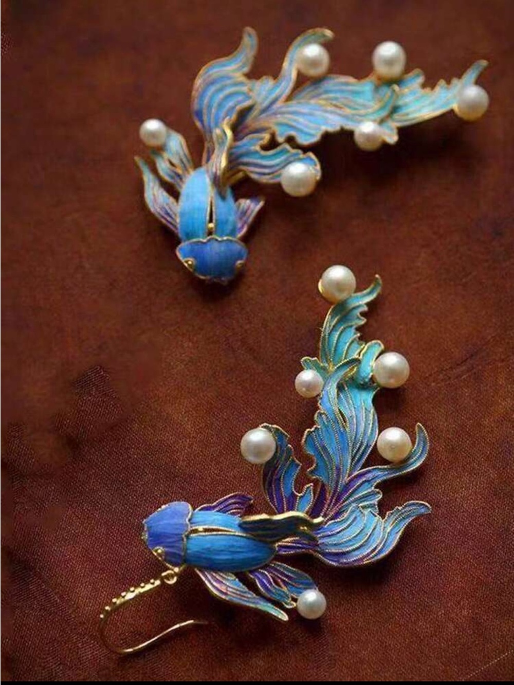 🐠 Fish Earrings 🐠 - Picture 2 of 5